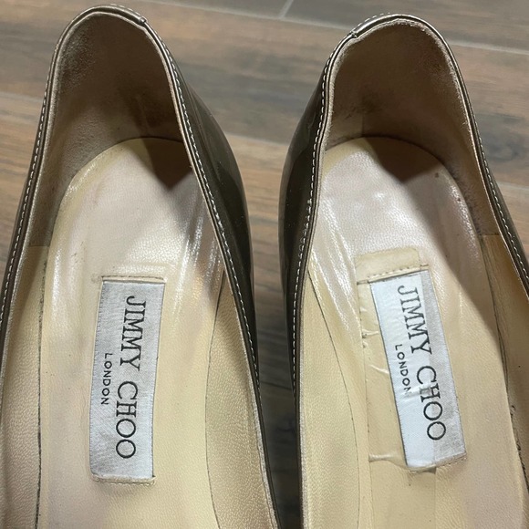 Jimmy Choo Size 37.5 US 7.5 Patent Leather Pumps Heels Metallic Gray Pointed Toe - Picture 3 of 8